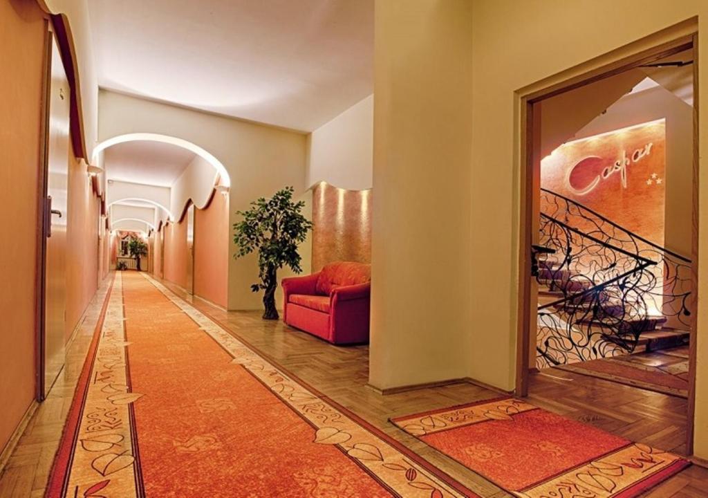 Hotel Restauracja Caspar 耶莱尼亚古拉 外观 照片